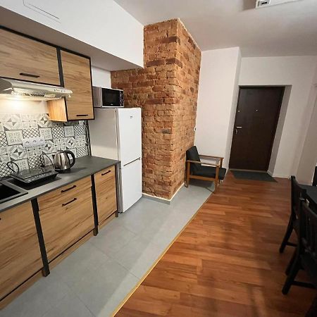Hostel Woku Swiebodzice Bagian luar foto